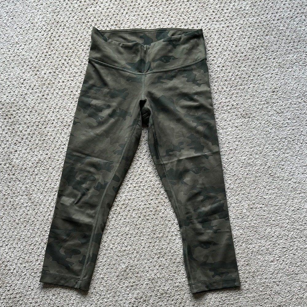 Lululemon Athletica Green Leggings with Wide Waistband